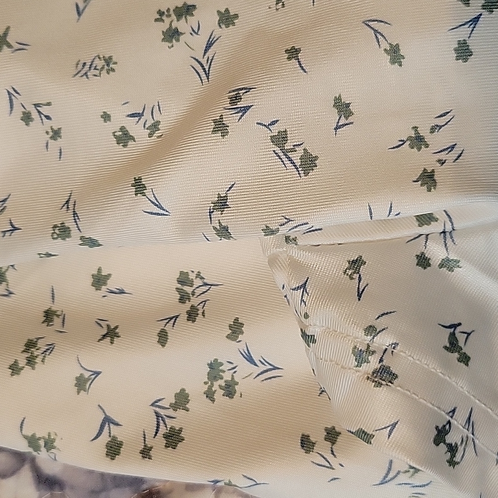 ROMWE Crop Floral Short Sleeve Top - Picture 7 of 7